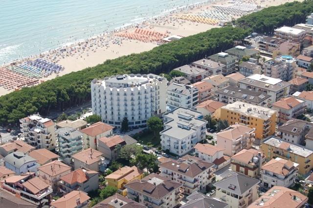 Hotel Lido Alba Adriatica Exterior foto
